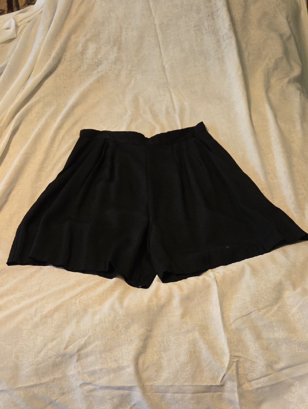 Source Unknown Black Flowy Women's Skort Shorts